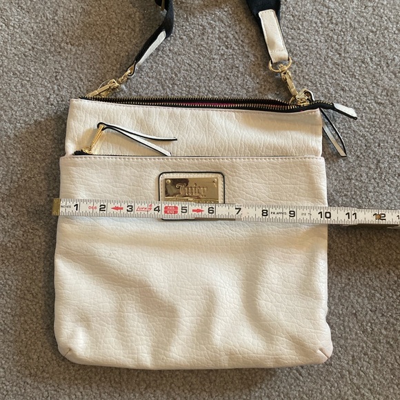 Juicy Couture Crossbody Bag - Picture 11 of 12